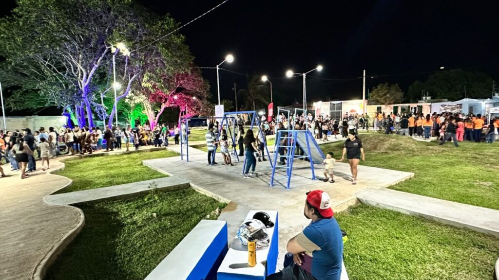 Edwin Bojórquez entrega trabajos de construcción de nuevo parque en Tulipanes / Raquel Balam Rocha