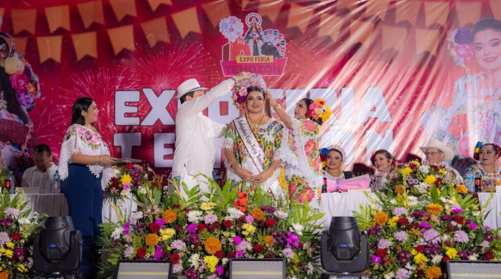 El Gobierno de Yucatán refrenda su compromiso con la cultura maya en las festividades de Temozón.