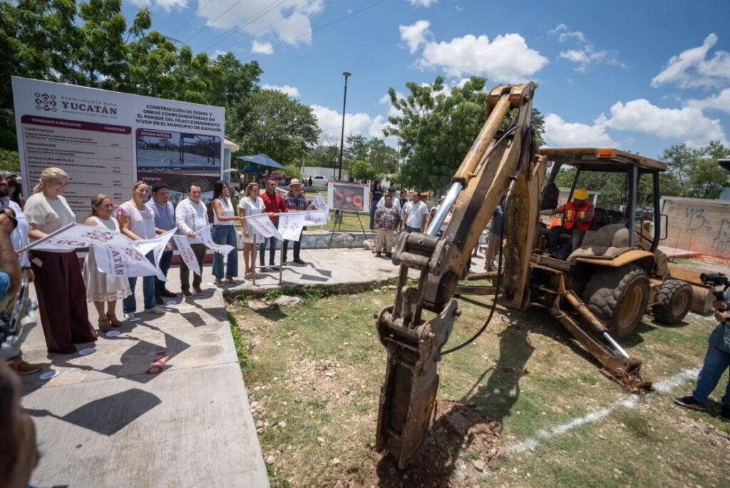 Joaquín Díaz Mena inicia la reconstrucción del espacio público en el fraccionamiento Vivah de Kanasín