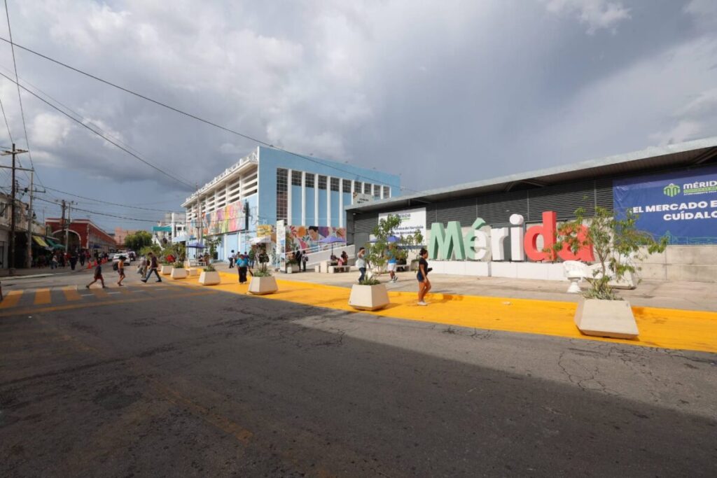 Cecilia Patrón entrega remodelación integral del mercado Lucas de Gálvez para locatarios y usuarios