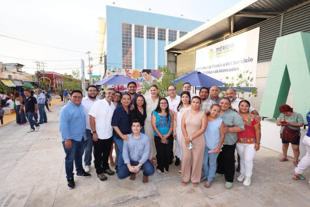 Cecilia Patrón entrega remodelación integral del mercado Lucas de Gálvez para locatarios y usuarios