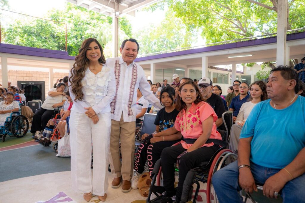 Gobierno del Renacimiento Maya facilitará traslados gratuitos para usuarias y usuarios del CREE / Joaquín Díaz Mena y Wendy Méndez Naal