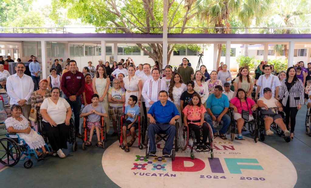 Gobierno del Renacimiento Maya facilitará traslados gratuitos para usuarias y usuarios del CREE / Joaquín Díaz Mena y Wendy Méndez Naal