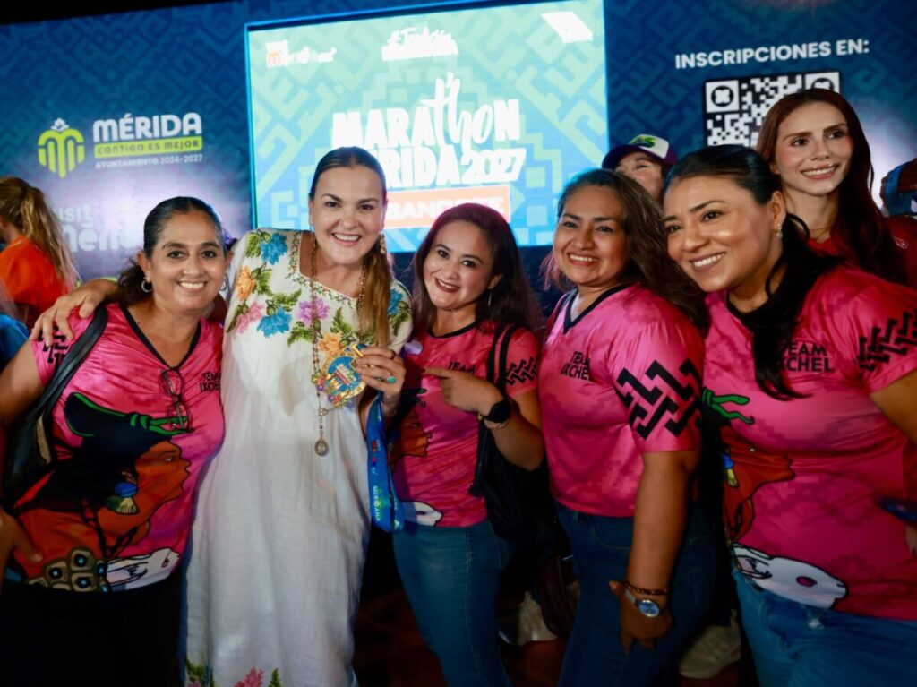 Cecilia Patrón presenta las playeras, medallas con movimiento y rutas del Marat'hon Mérida