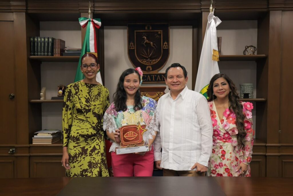 Historias de talento y superación inspiran a las juventudes de Yucatán / Joaquín Díaz Mena