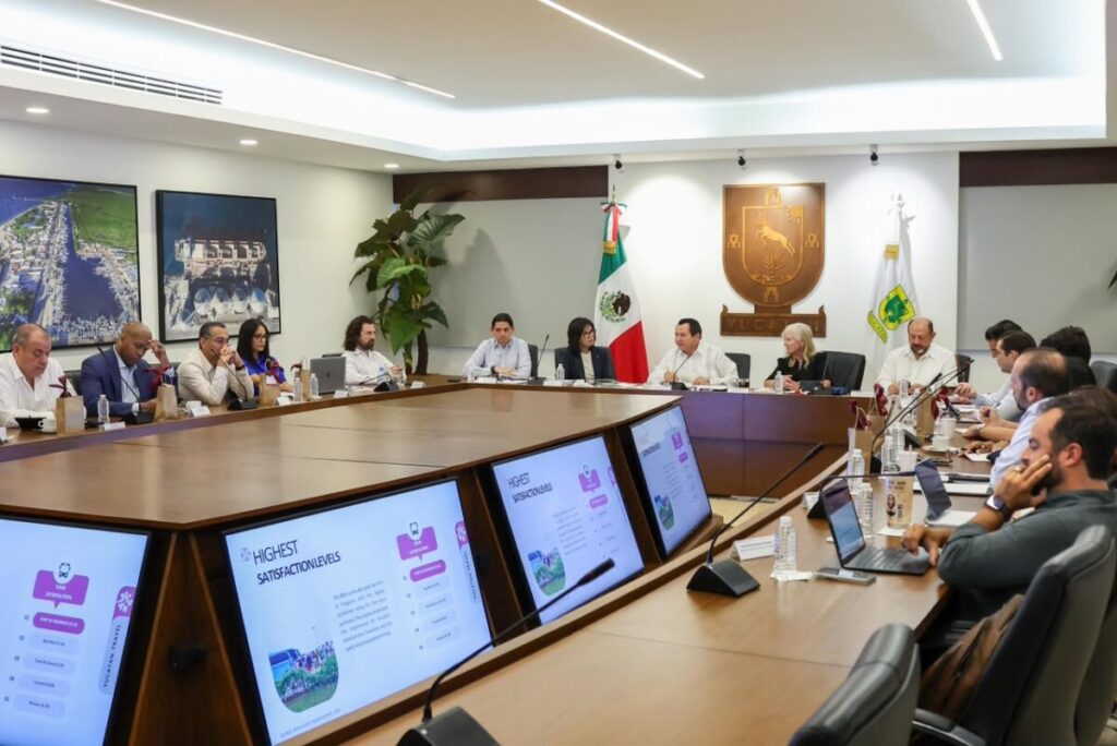 Yucatán consolida alianza con navieras internacionales para atraer cruceros de nueva generación a Progreso.