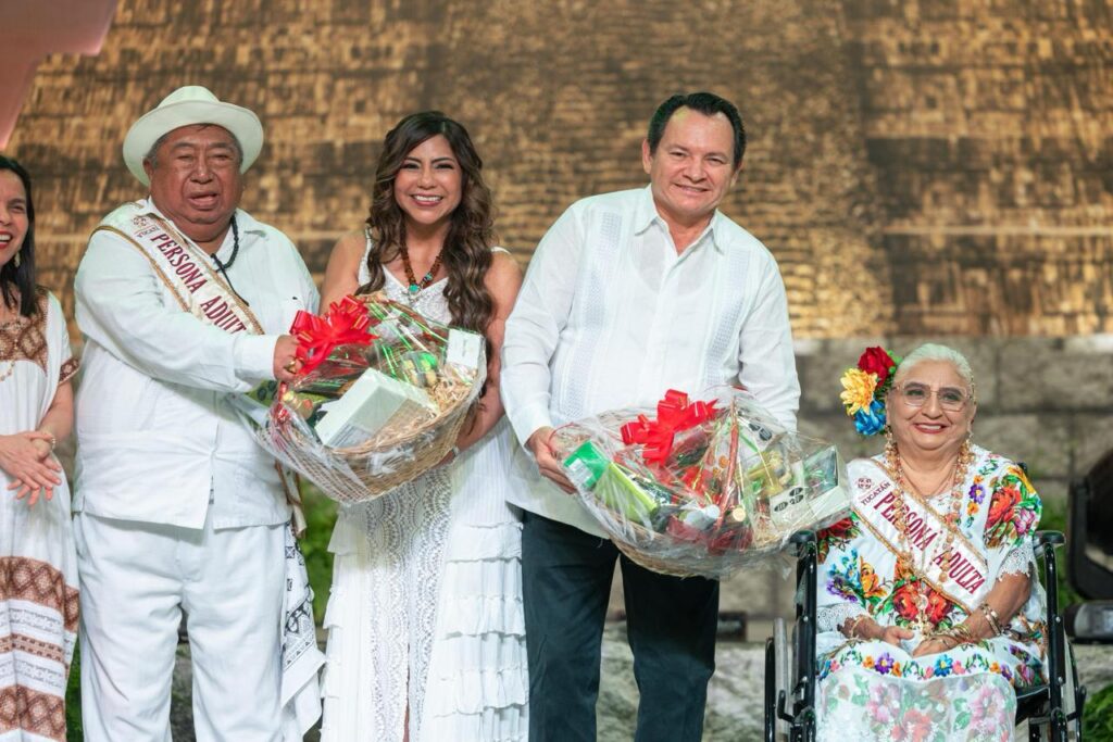 Expo Personas Adultas Mayores brinda servicios gratuitos y actividades de bienestar / Joaquín Díaz Mena y Mtra. Wendy Méndez Naal