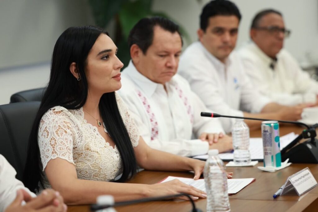 Convenio entre Gobierno del Estado, Izamal y Progreso permitirá más obras y mejores servicios para las familias / Joaquín Díaz Mena