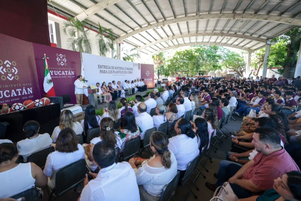 Renacimiento Maya cumple con mejores espacios y herramientas para los 72 planteles del Cobay / Joaquín Díaz Mena
