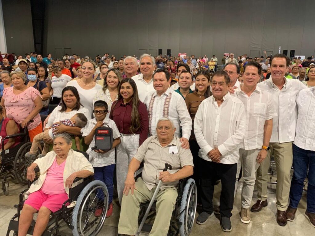 Renacimiento Maya y Gobierno de México suman esfuerzos para entregar 1,147 aparatos de movilidad en los 106 municipios de Yucatán / Joaquín Díaz Mena