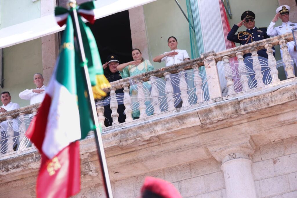 Policía Municipal de Mérida son reconocidos por Cecilia Patrón y la ciudadanía por la entrega con la que sirven
