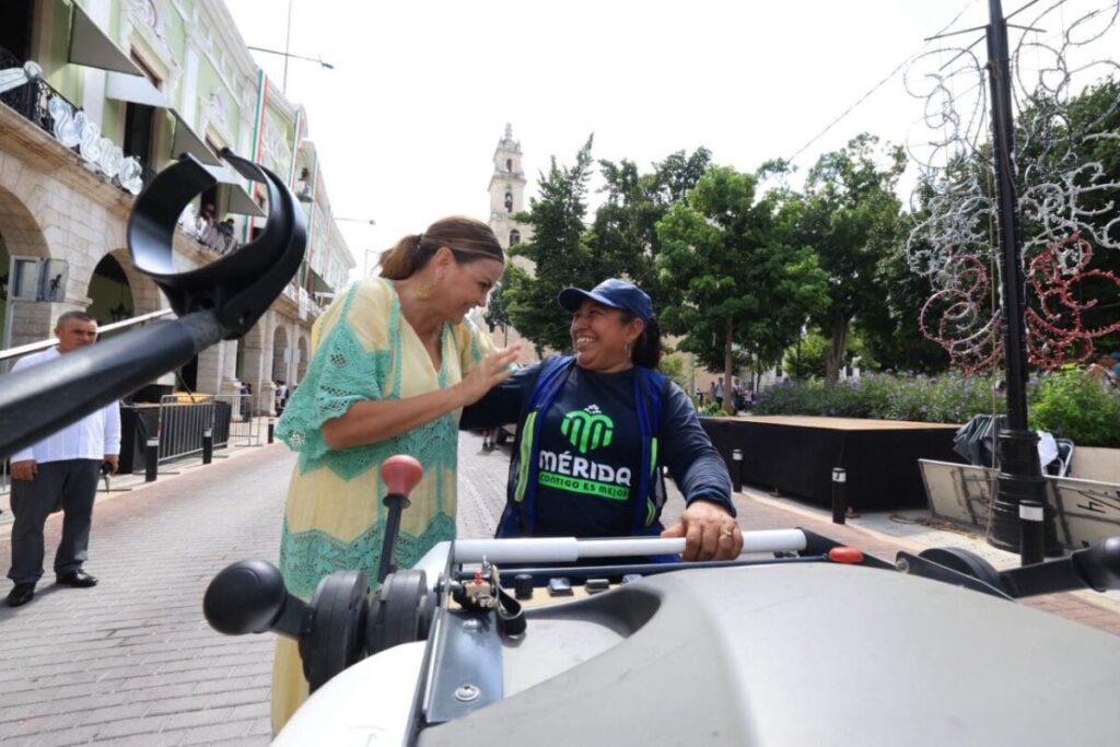 Policía Municipal de Mérida son reconocidos por Cecilia Patrón y la ciudadanía por la entrega con la que sirven