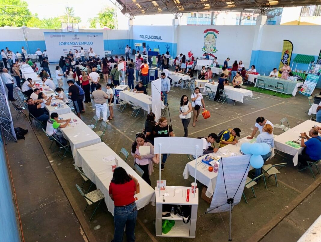 Jornada del Empleo 2026 acerca oportunidades laborales a familias de Kanasín / Edwin Bojórquez