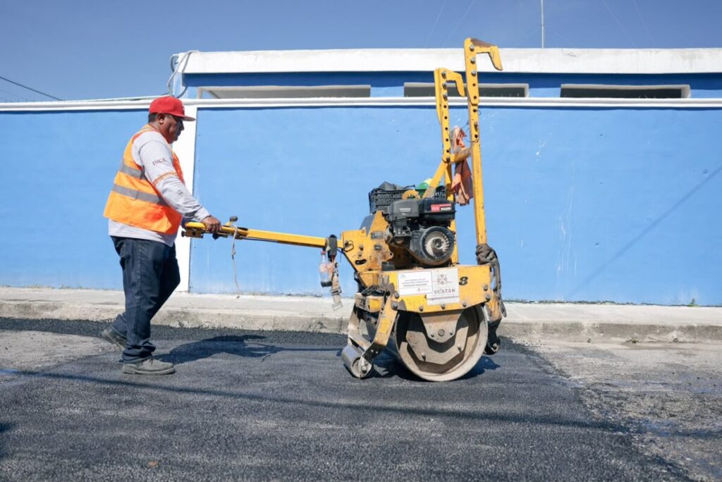 Renacimiento Maya cumple compromisos con Mérida y atiende 57 calles en el fraccionamiento Limones / Joaquín Díaz Mena
