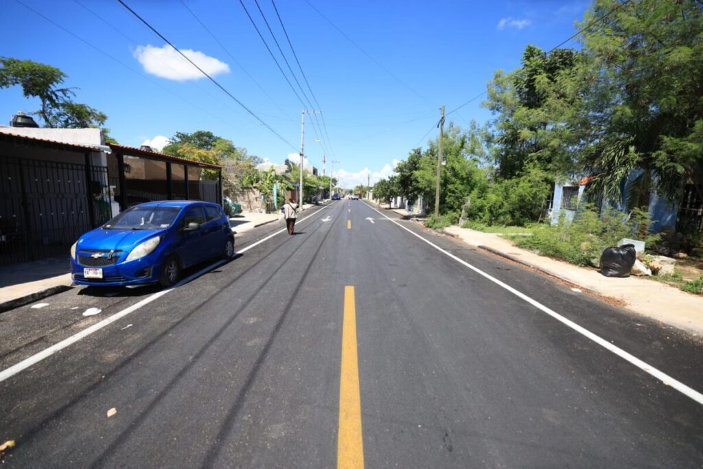 Mérida se enchula calle por calle: Cecilia Patrón supervisa obras de repavimentación en el Centro y el Fraccionamiento Santa Cruz