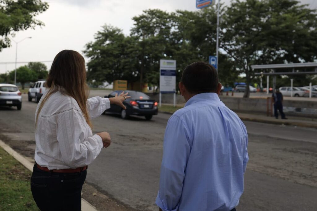Cecilia Patron entrega primer jardín de lluvia para prevenir encharcamientos en Ciudad Caucel