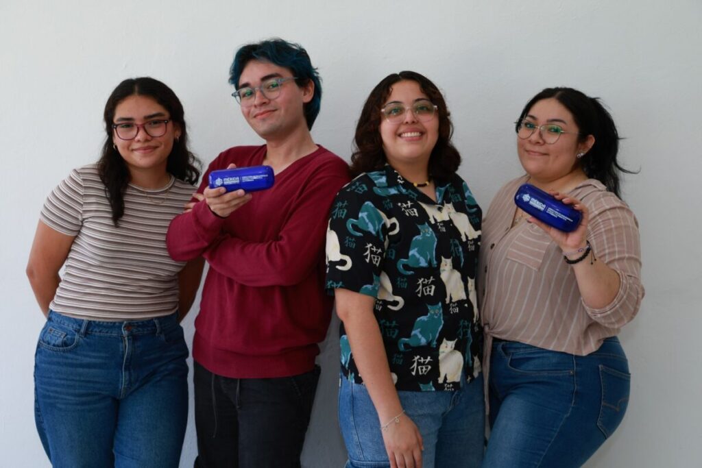 Acerca Ayuntamiento de Mérida lentes gratuitos a jóvenes de 13 a 25 años mediante el programa “Ver Mejor” / Cecilia Patrón/ Arturo León