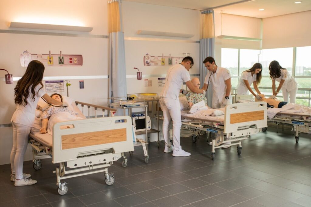 Renacimiento Maya atrae a Mérida a nueve mil aspirantes a residencias médicas e impulsa economía de la capital yucateca