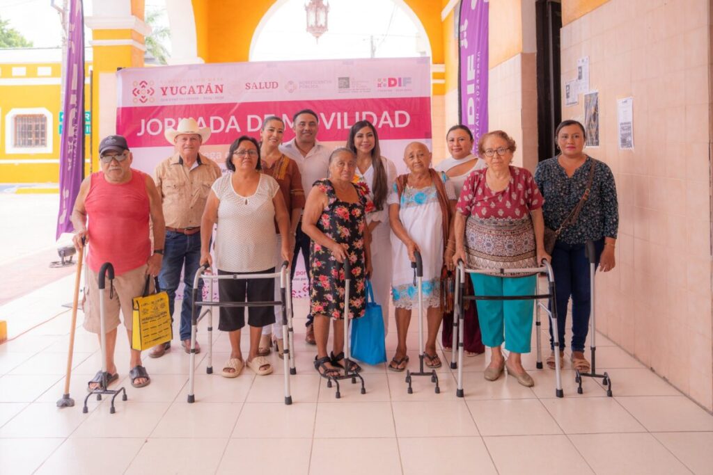 DIF Yucatán y Renacimiento Maya acerca apoyos para movilidad y autoempleo