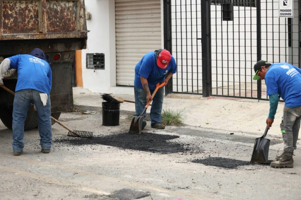 Cecilia Patrón recorrió colonias, dialogó con vecinos y dio seguimiento a las necesidades de infraestructura y servicios públicos de Mérida