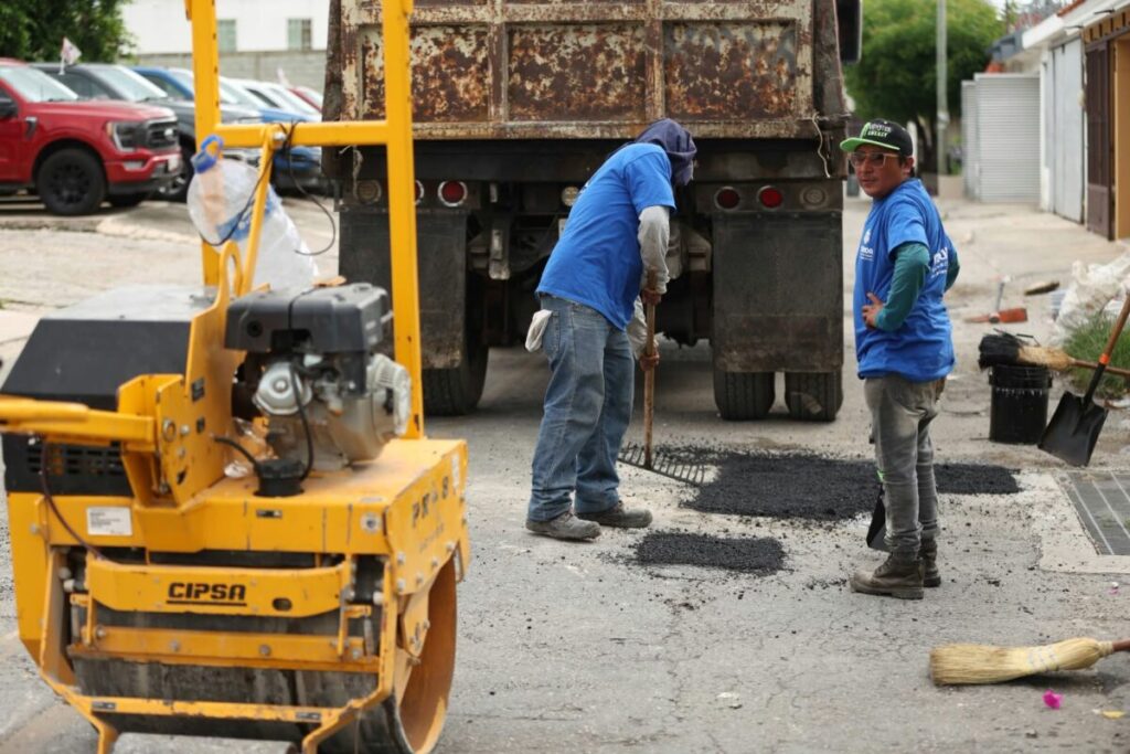 Cecilia Patrón recorrió colonias, dialogó con vecinos y dio seguimiento a las necesidades de infraestructura y servicios públicos de Mérida