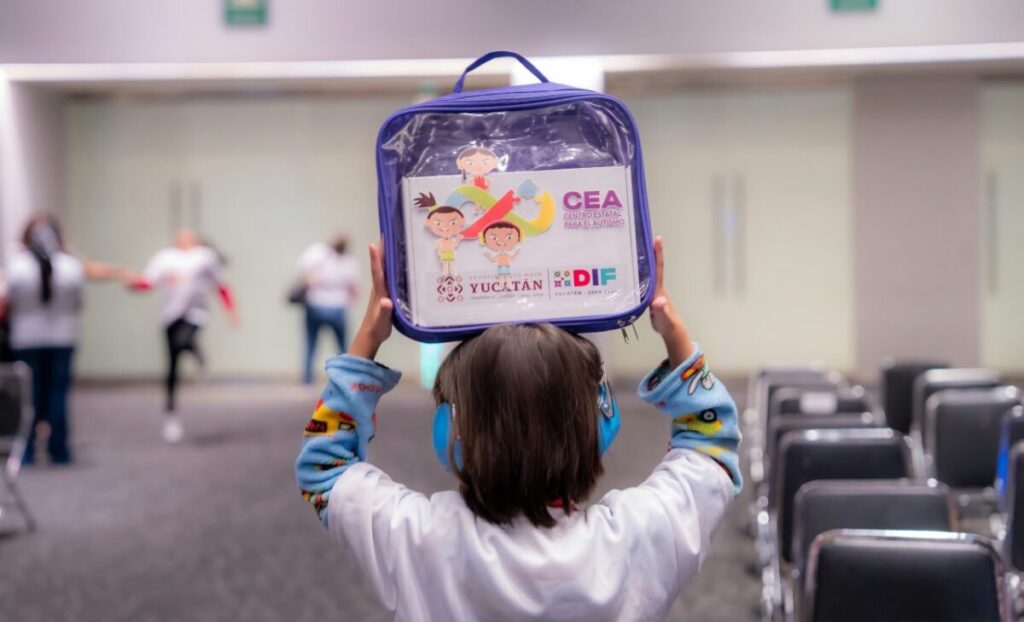 DIF Yucatán fortalece acompañamiento a familias de niñas y niños con trastorno del espectro autista