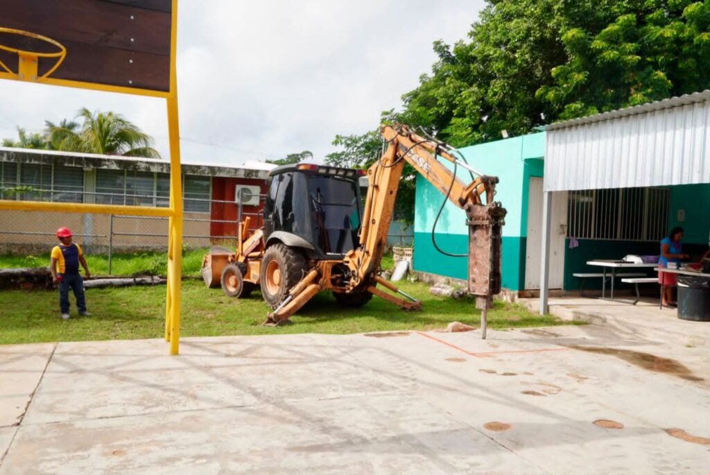 Espacios dignos para la niñez de Kanasín: Inicia la edificación de domos en las primarias "Benito Juárez" y "Luis Donaldo Colosio"
