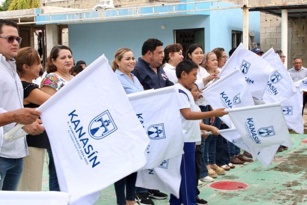 Espacios dignos para la niñez de Kanasín: Inicia la edificación de domos en las primarias "Benito Juárez" y "Luis Donaldo Colosio"