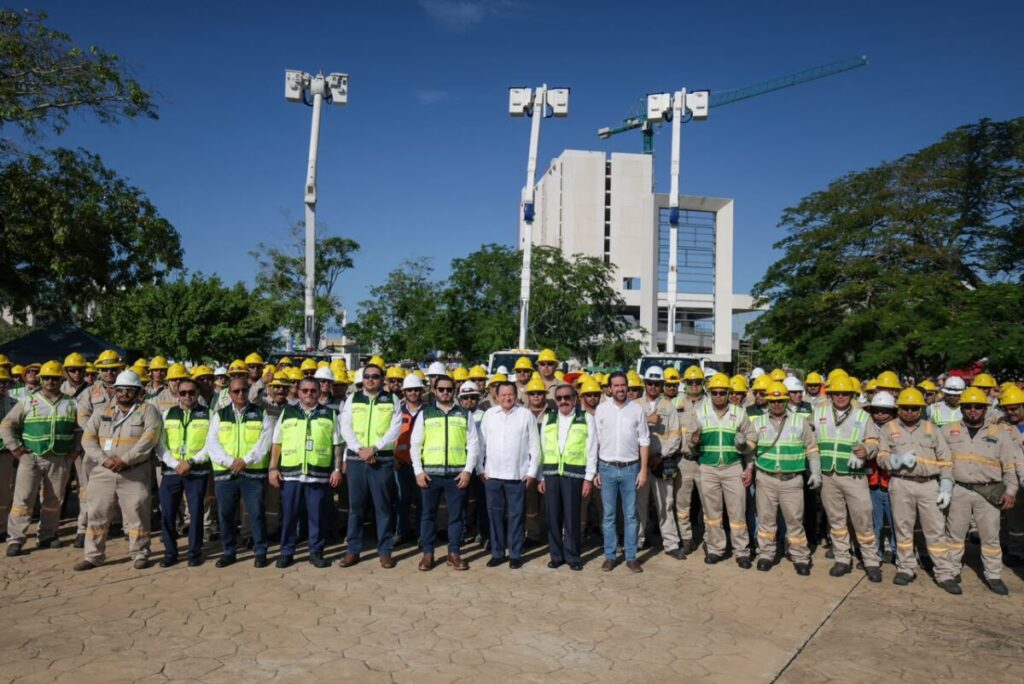 El Gobernador lo pidió a la Presidenta y llegaron: 250 especialistas de la CFE trabajarán un mes en la red eléctrica de Mérida, Progreso y Umán para prevenir apagones / Joaquín Díaz Mena