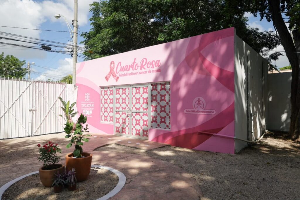 María de los Ángeles venció el cáncer de mama y sabe lo que cuesta recuperarse: el DIF abre el primer Cuarto Rosa de Yucatán para rehabilitar a mujeres después del tratamiento