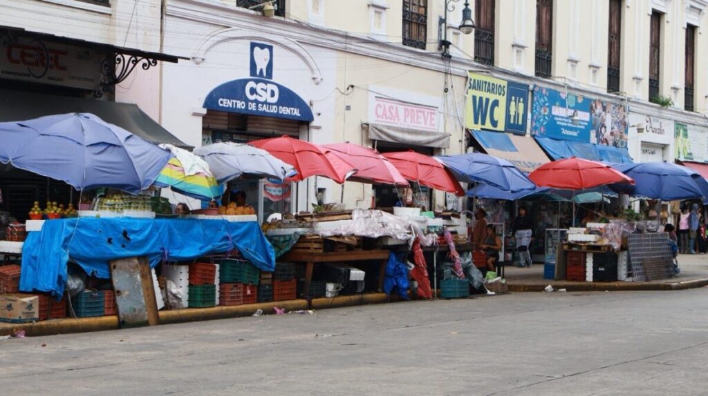Cecilia Patrón da continuidad al reordenamiento de Mérida de la mano de comerciantes del Centro Histórico